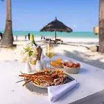 Eco Monica - By Cristal Resort